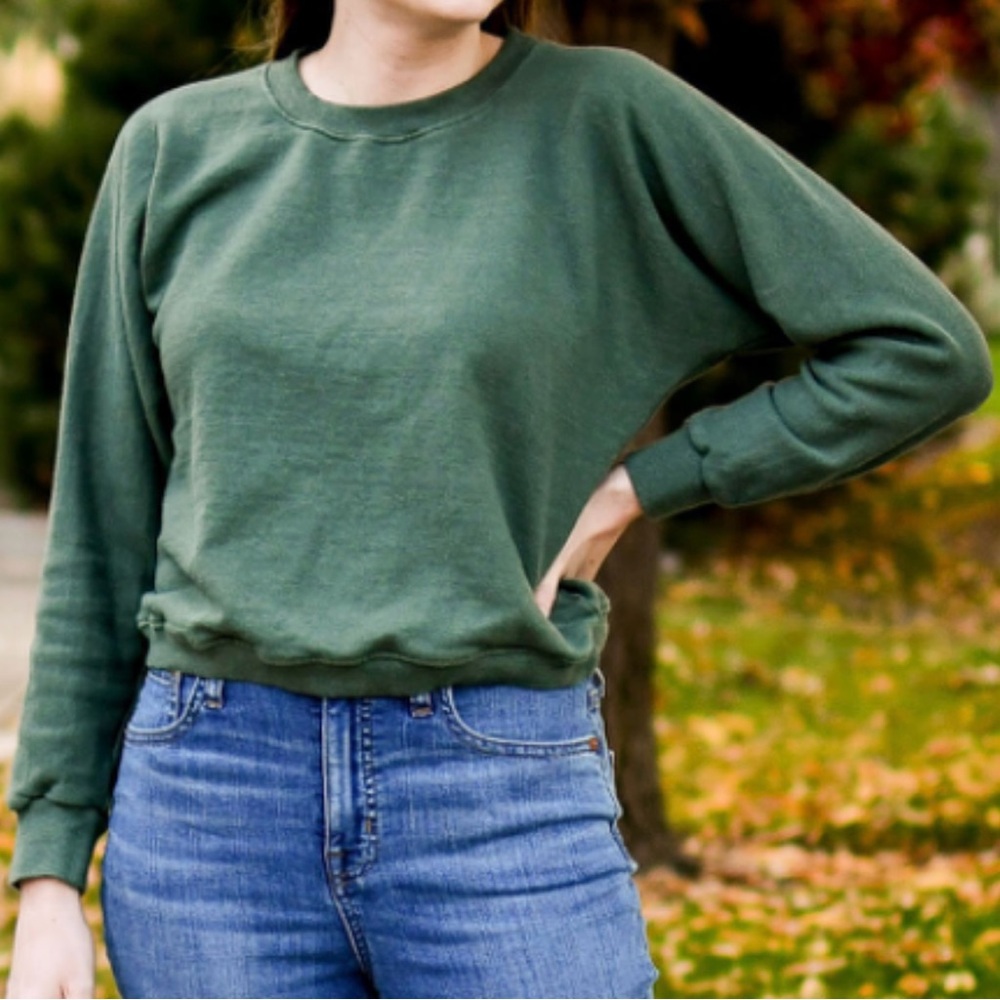 Aliya Wanek Ami Cropped Sweatshirt